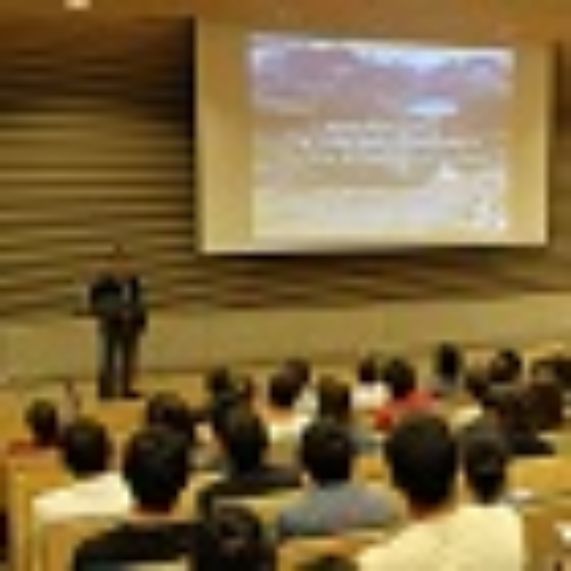 Experto internacional en Hidrogeología dictó Darcy Lecture en la FCFM