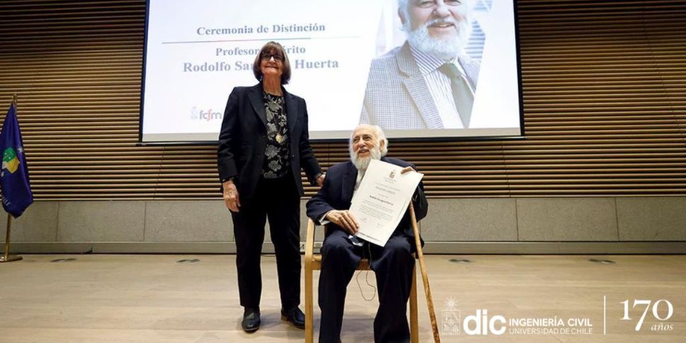 Universidad de Chile distingue a Rodolfo Saragoni como Profesor Emérito